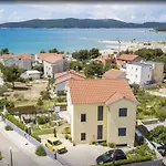 شقة Two Bedroom With Terrace Cvita A2 *