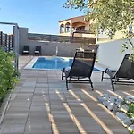 شقة Two Bedroom With Terrace Cvita A2 *