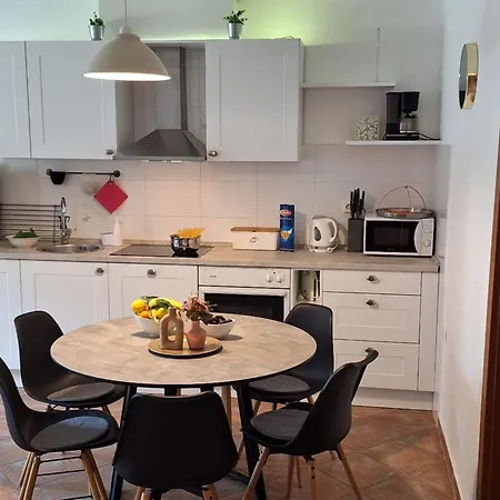 Apartment Two Bedroom With Terrace Cvita A2 *