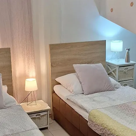 Two Bedroom With Terrace Cvita A2 Apartment *
