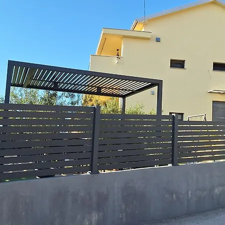 Apartman Two Bedroom With Terrace Cvita A2