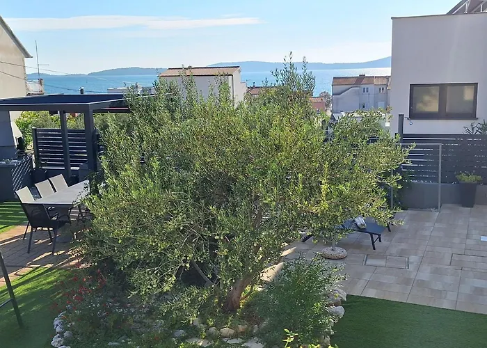 Διαμέρισμα Two Bedroom With Terrace Cvita A2 *